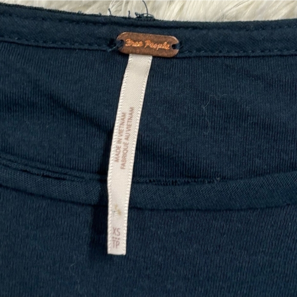 Free People Celine Sequin T shirt | Navy | SZ XS - Picture 3 of 4